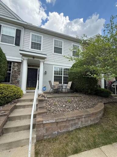 Main picture of 1577 Legacy Pkwy E