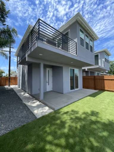 Main picture of 4327 Clairemont Dr