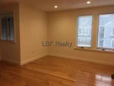 Main picture of 53 Jackson St