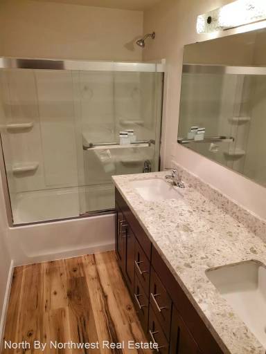 Main picture of 811 S 227th Pl