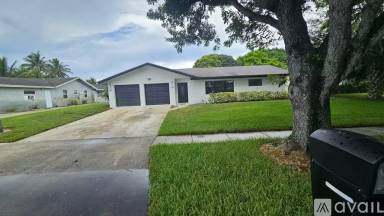 Main picture of 2015 Echo Lake Dr