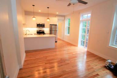 Main picture of 715 N 6th St