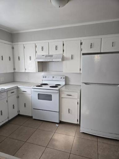 Main picture of 605 4th Ave