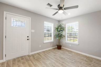 Main picture of 707 Hamon Dr