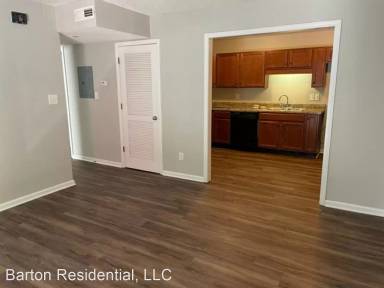 Main picture of 720 Robb Ave