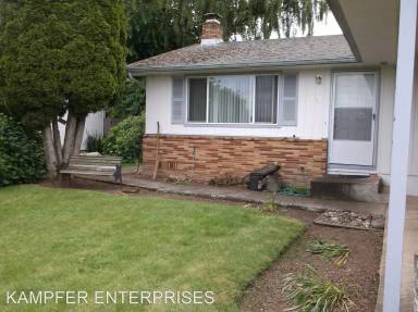 Main picture of 1104 N Nebergall Loop NE