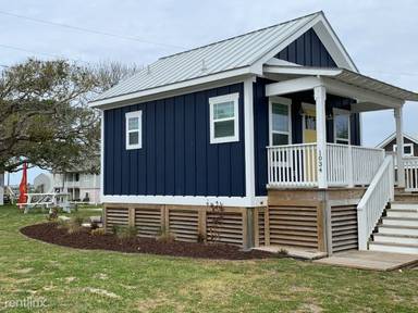 Main picture of 208 W Atlantic Blvd
