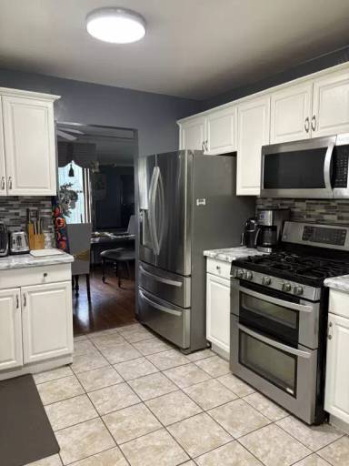 Main picture of 1241 E 168th St