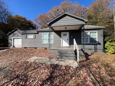 Main picture of 317 N New Hope Rd
