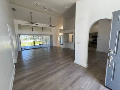 Main picture of 2092 Rio de Janeiro Ave
