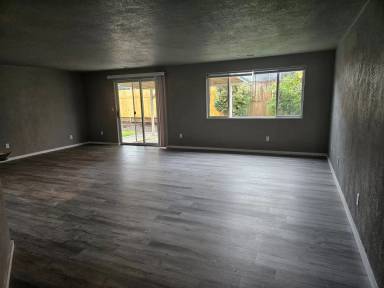 Main picture of 989 Beall Ln