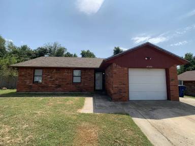 Main picture of 14206 NE 4th St