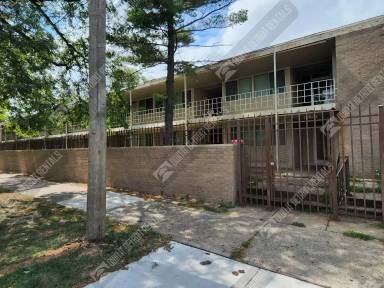 Main picture of 16555 Schaefer Hwy
