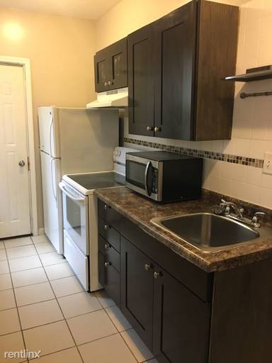 Main picture of 304 E Mulberry St