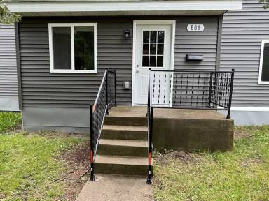 Main picture of 601 5th Ave