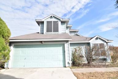 Main picture of 2124 Lazy Ridge Dr