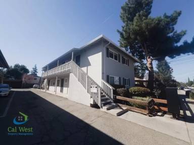 Main picture of 467 Leigh Ave