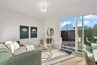 Main picture of 725 SE 78th Ave