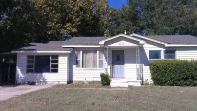 Main picture of 3927 SE 10th Pl