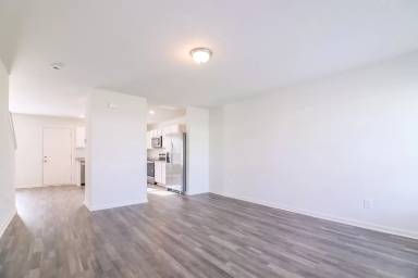 Main picture of 2103 Samuel Ln