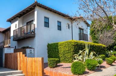 Main picture of 6451 Woodley Ave