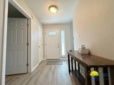 Main picture of 347 Canterbury Cir NW