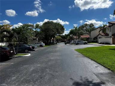 Main picture of 12527 SW 94th Ln
