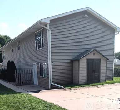 Main picture of 1438 Dakota St