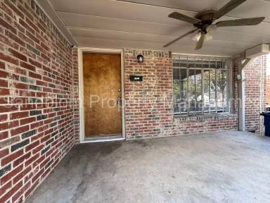 Main picture of 232 S Florence Ave