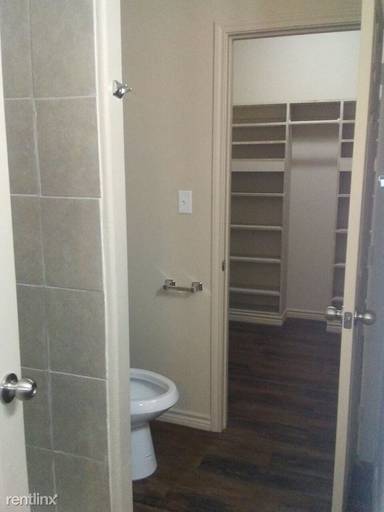 Main picture of 306 Shady Grove Dr