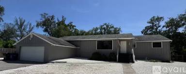 Main picture of 753 Tropical Cir