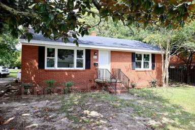 Main picture of 901 Stewart St