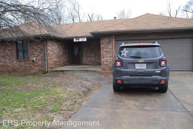 Main picture of 1515 N Golden Ave