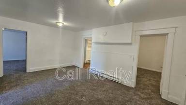 Main picture of 1701 E Desmet Ave