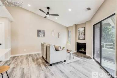 Main picture of 940 Acapulco Ct