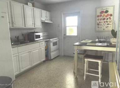 Main picture of 13873 Oleander Ave