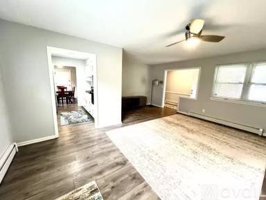 Main picture of 320 1st St SW