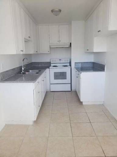 Main picture of 545 E Rue Royale St