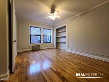 Main picture of 837 W Wolfram Apartments