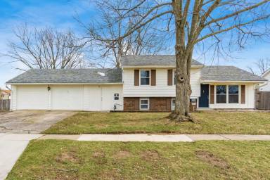 Main picture of 5026 Astoria Ave