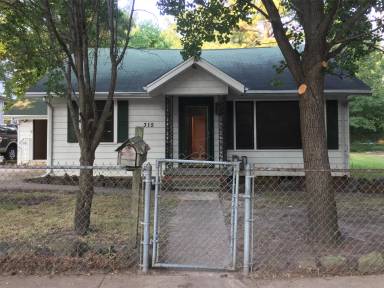 Main picture of 315 S Smith Ave