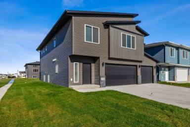 Main picture of 1062 61st Ave W