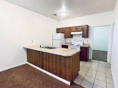 Main picture of 706 9th Ave