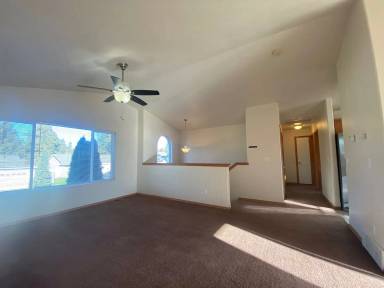 Main picture of 122 Pinecrest Ln