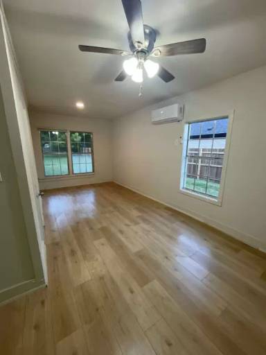 Main picture of 1312 S Grand Ave