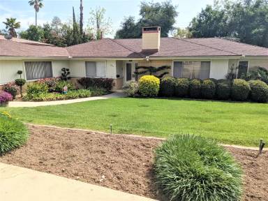Main picture of 326 Deodara Dr