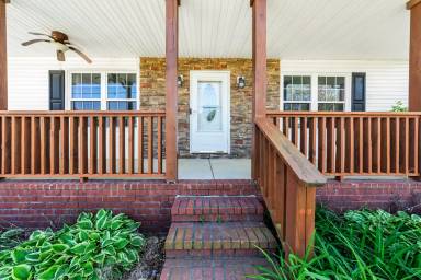 Main picture of 211 Fall Creek Dr