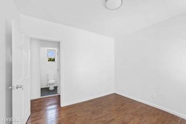 Main picture of 1604 Van Buren St