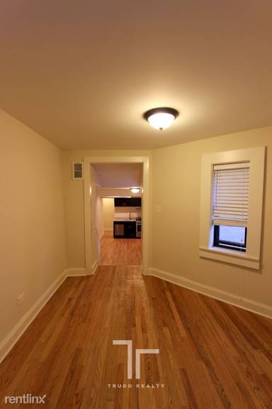 Main picture of 4034 N Ashland Ave
