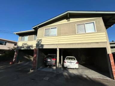 Main picture of 170 Village Ct